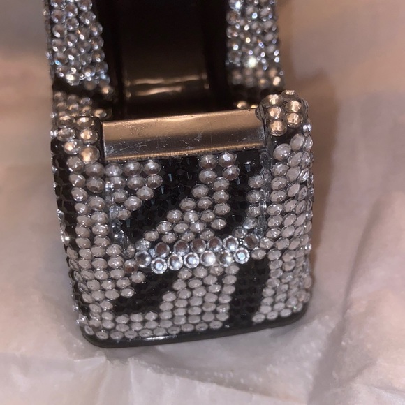 Zebra design rhinestone pencil holder, tape dispenser AND zebra print note pad - Picture 10 of 13